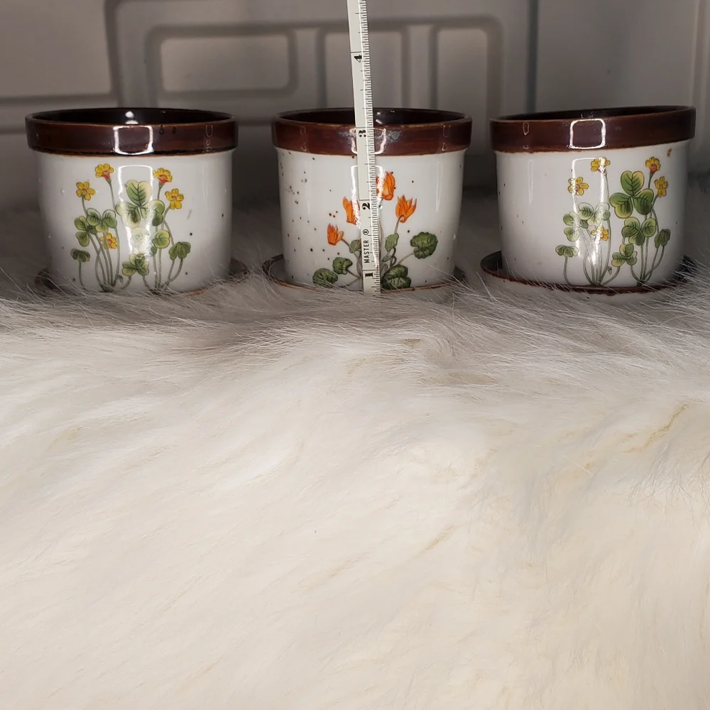 Counterpoint Vintage 3 flower pots - Picture 9 of 13
